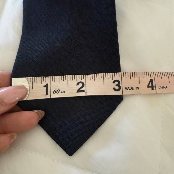 YVES SAINT LAURENT | Vintage Navy Blue Woven Monochromatic Necktie 3 inch - Picture 5 of 5